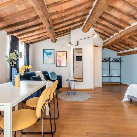 Mimosa- Loft Elegante Con Terrazza Nel Centro Di Siena Apartman Kültér fotó