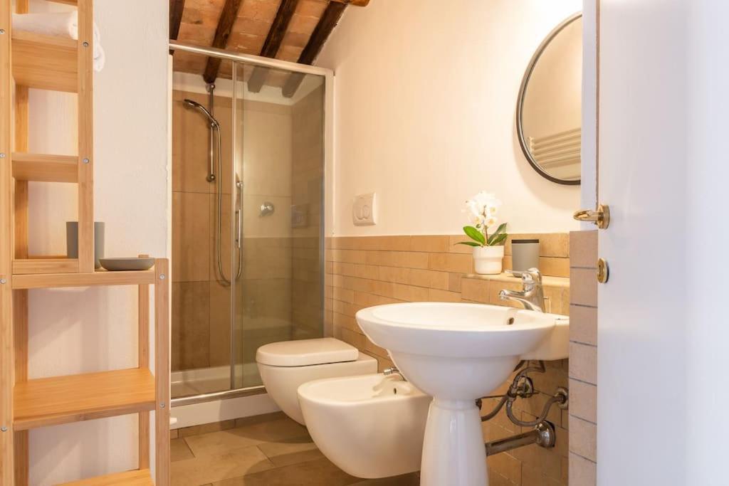 Mimosa- Loft Elegante Con Terrazza Nel Centro Di Siena Apartman Kültér fotó