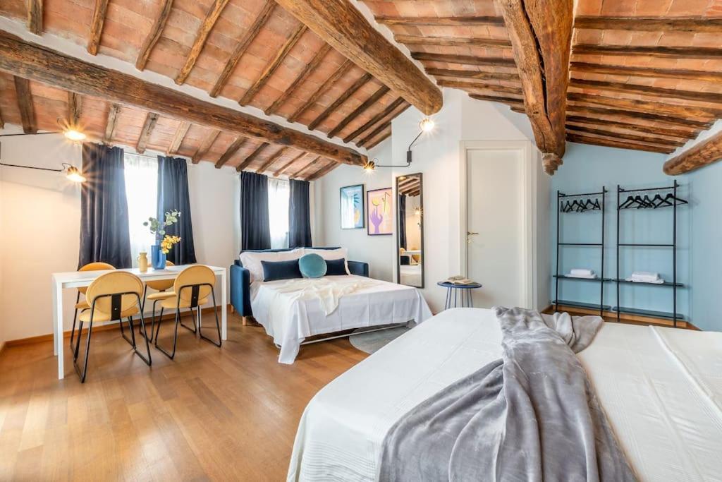 Mimosa- Loft Elegante Con Terrazza Nel Centro Di Siena Apartman Kültér fotó